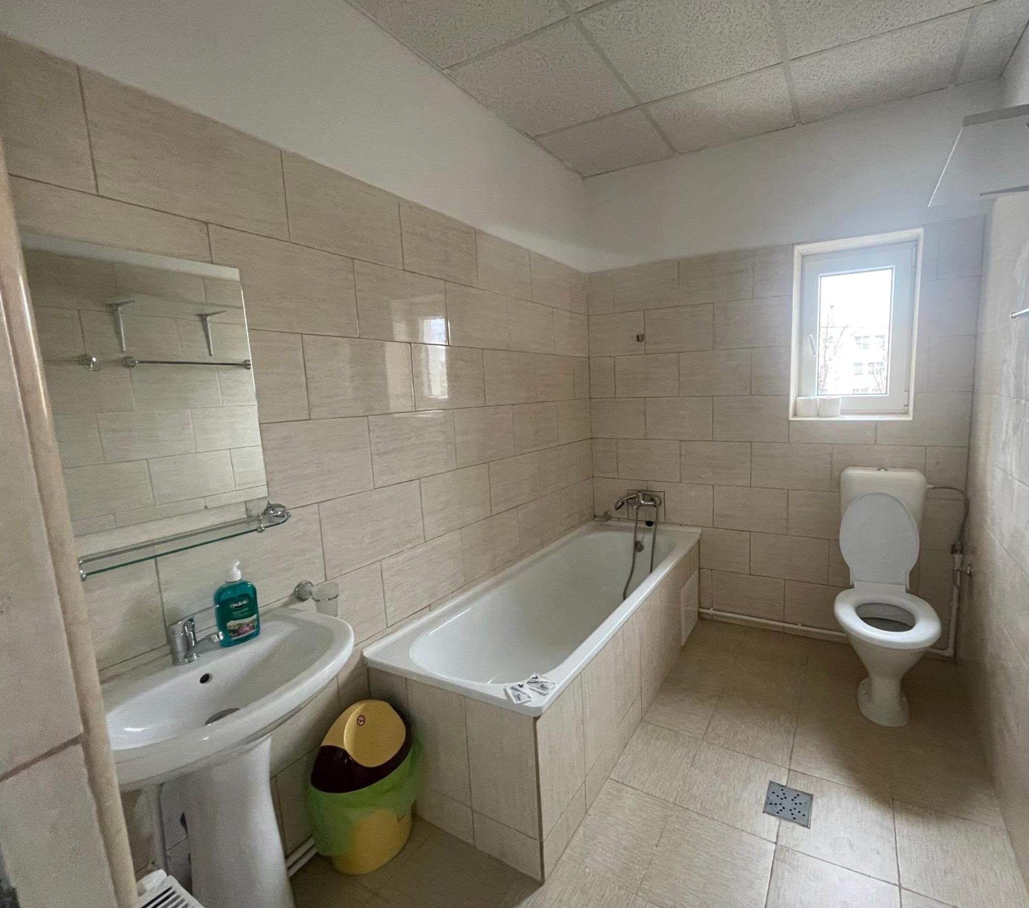 Studio Rentals Onesti Exteriér fotografie
